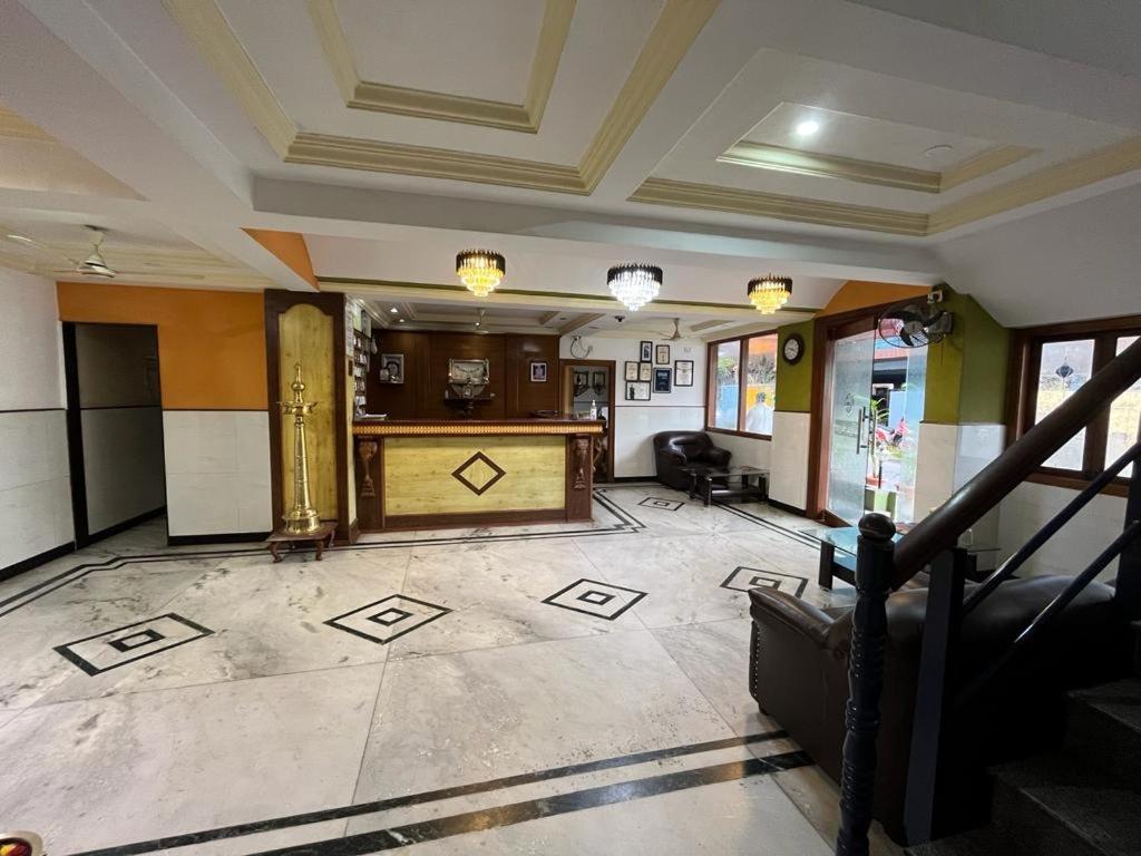 Ganga Sagar Hotel Бангалор Экстерьер фото