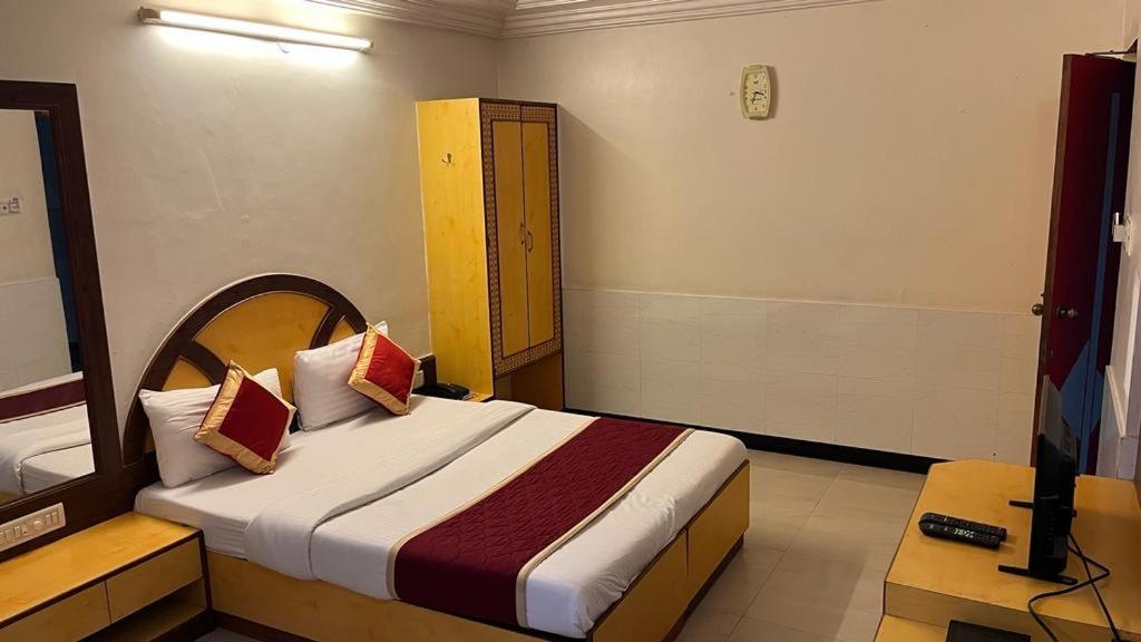 Ganga Sagar Hotel Бангалор Экстерьер фото
