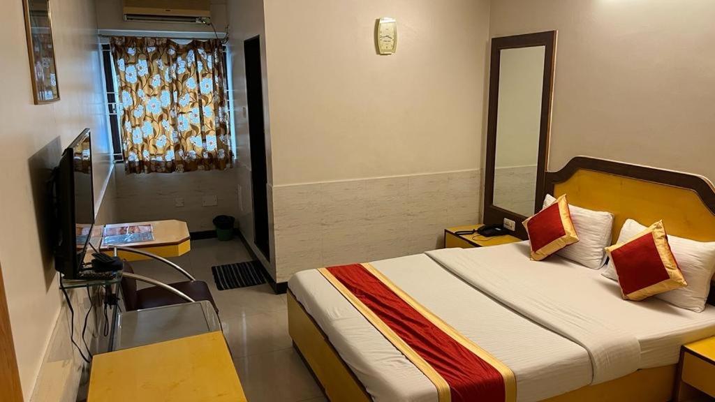Ganga Sagar Hotel Бангалор Экстерьер фото